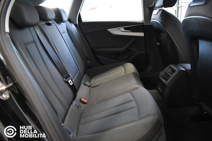 AUDI A4 Avant 40 TDI S tronic Business